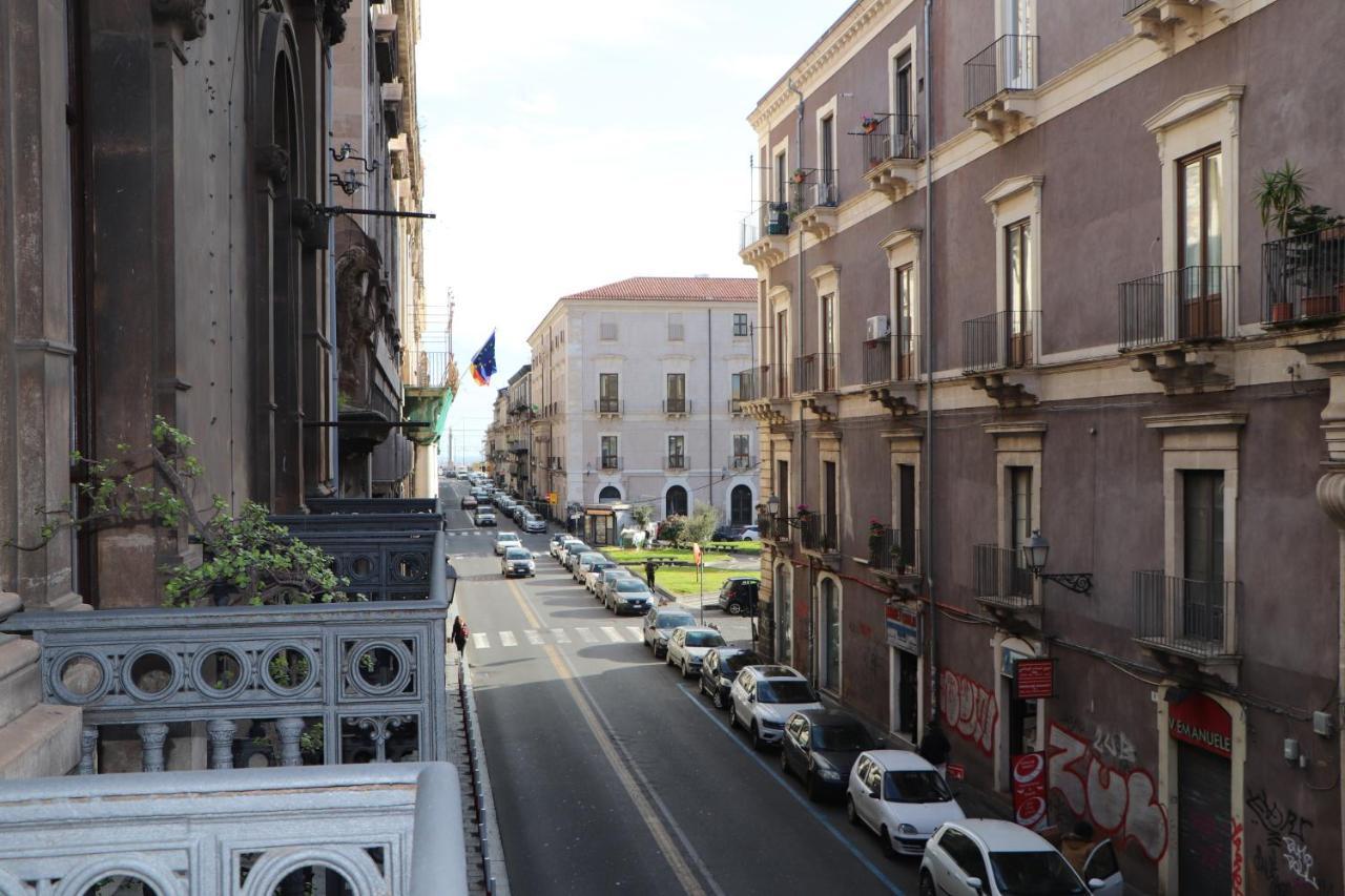 Domus Iole Appartamento Nel Centro Storico 카타니아 외부 사진