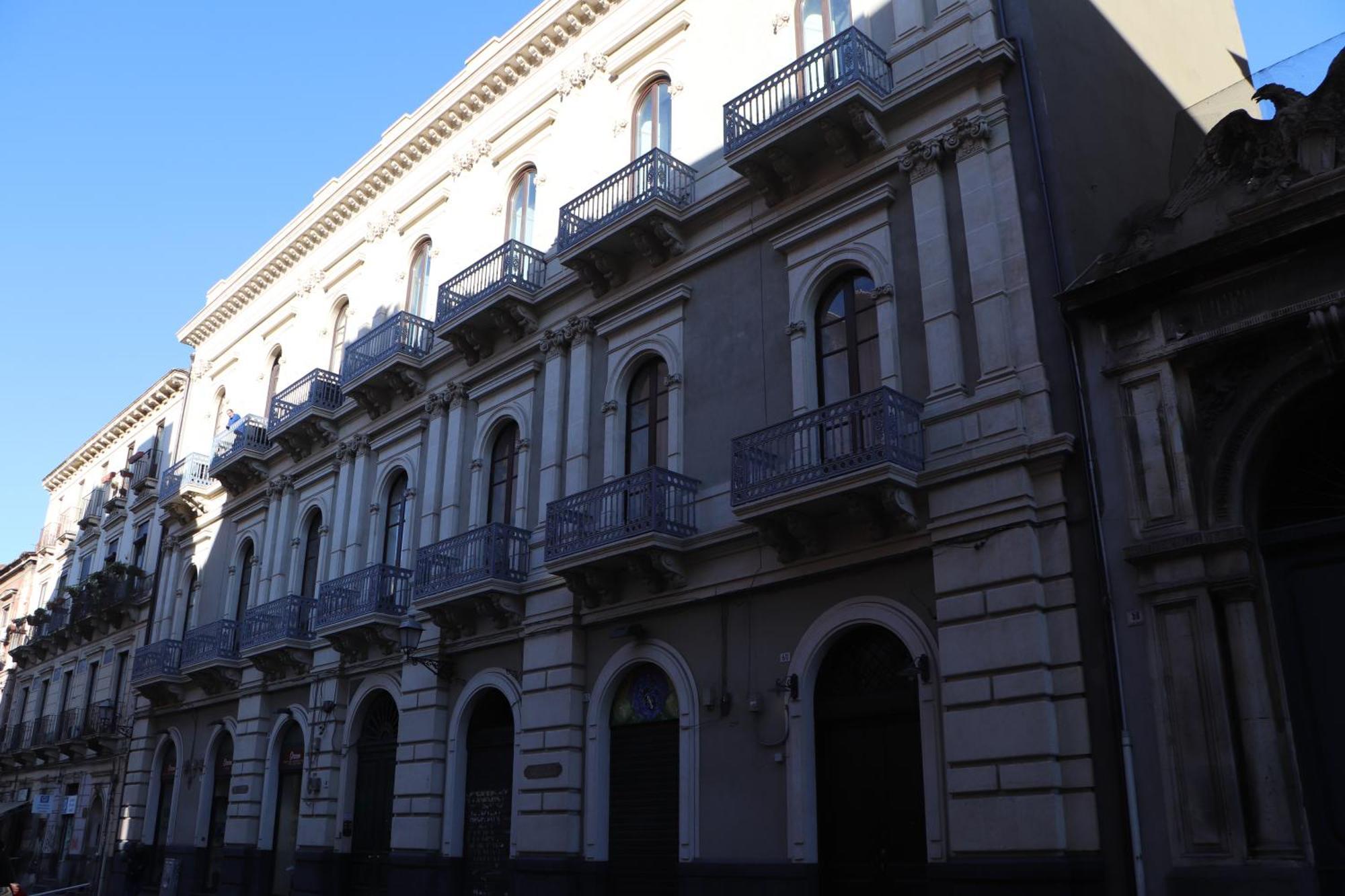 Domus Iole Appartamento Nel Centro Storico 카타니아 외부 사진