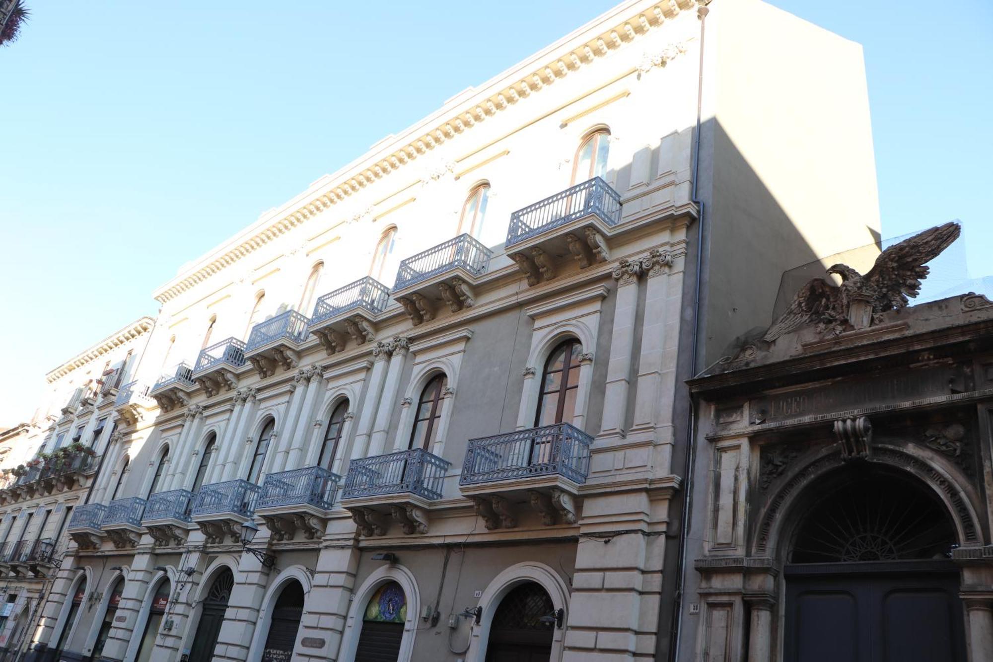 Domus Iole Appartamento Nel Centro Storico 카타니아 외부 사진